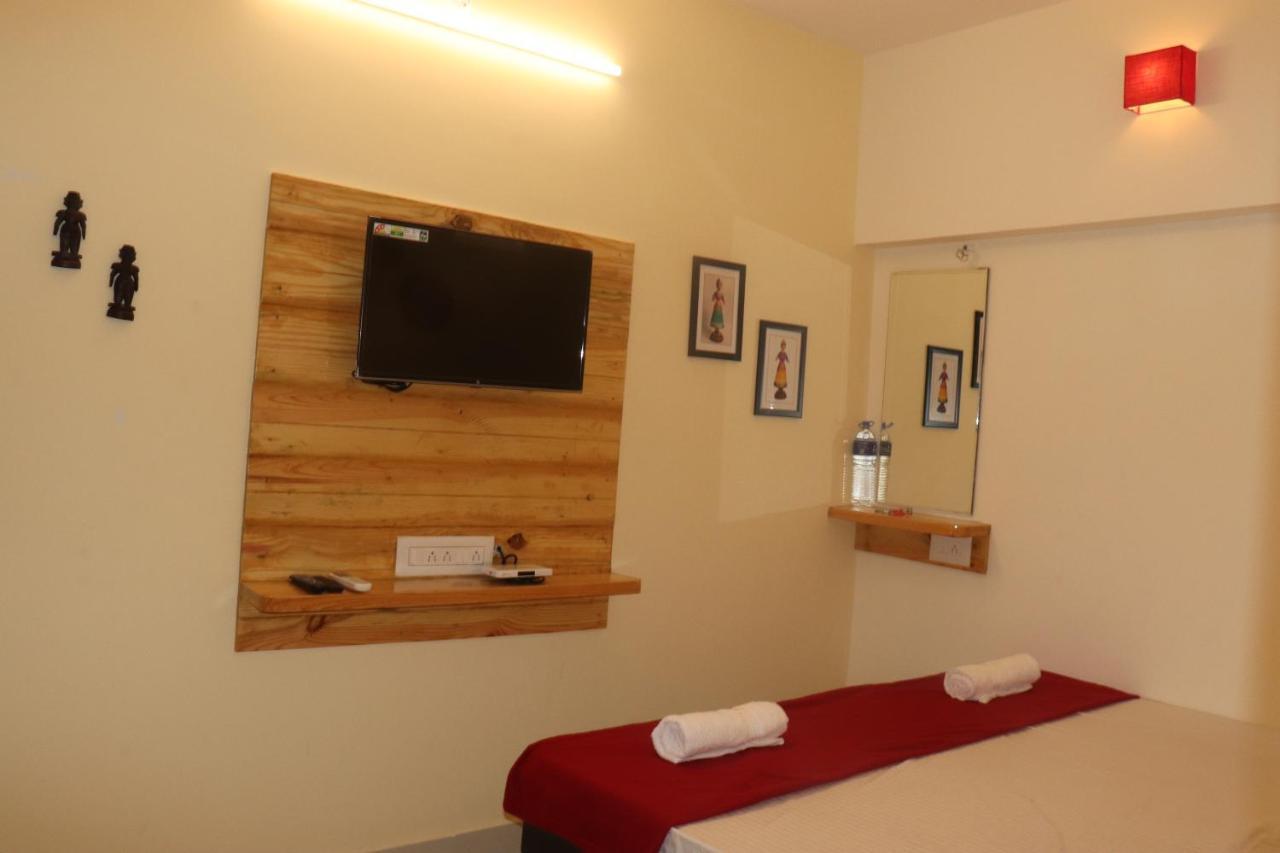 Grand Suites Srirangam Tiruchirappalli Экстерьер фото